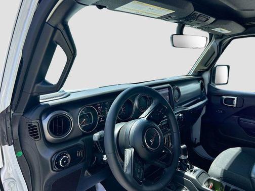 Bright White Clearcoat 2023 Jeep Wrangler Willys