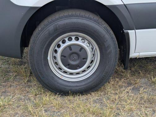 2026 Mercedes-Benz Sprinter 2500 Standard Roof