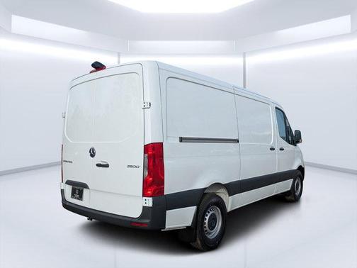 2026 Mercedes-Benz Sprinter 2500 Standard Roof