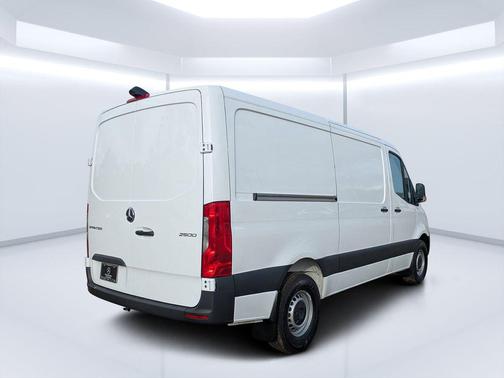 2026 Mercedes-Benz Sprinter 2500 Standard Roof