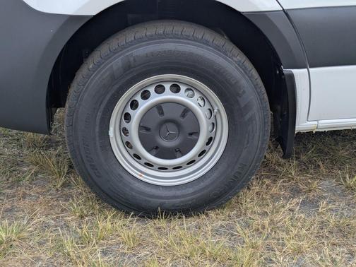 2026 Mercedes-Benz Sprinter 2500 Standard Roof