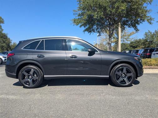 2026 Mercedes-Benz GLC 300 4MATIC