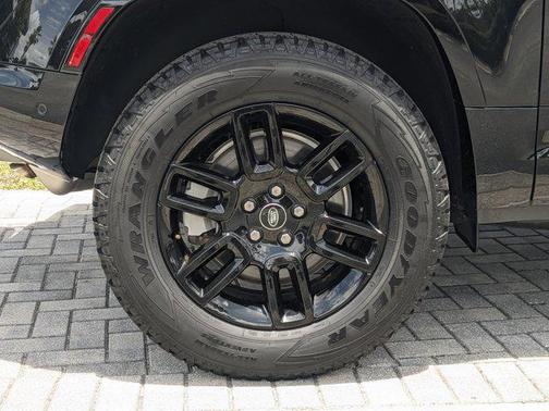 2024 Land Rover Defender 90 P400 X-Dynamic SE