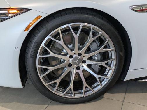 2026 Mercedes-Benz Maybach SL 680 Monogram Series 4MATIC