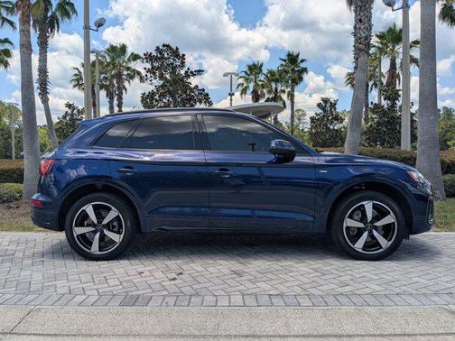 2023 Audi Q5 45 S line Prestige