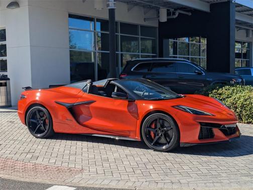 2026 Chevrolet Corvette E-Ray Convertible, 2LZ, RWD