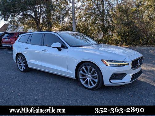 2020 Volvo V60 T5 Momentum