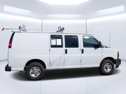 2024 Chevrolet Express 2500 RWD 2500 Regular Wheelbase WT