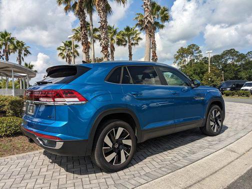 2024 Volkswagen Atlas Cross Sport 2.0T SE w/Technology 4MOTION