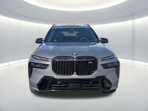 Gray Metallic 2026 BMW X7 M60i