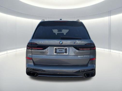 Gray Metallic 2026 BMW X7 M60i