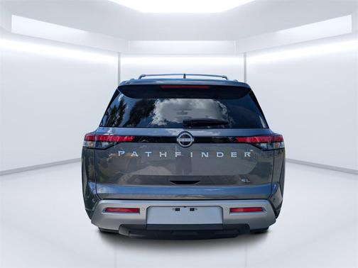 2025 Nissan Pathfinder SL FWD