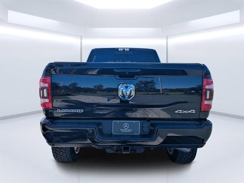 2019 RAM 2500 Laramie Crew Cab 4x4 6'4' Box