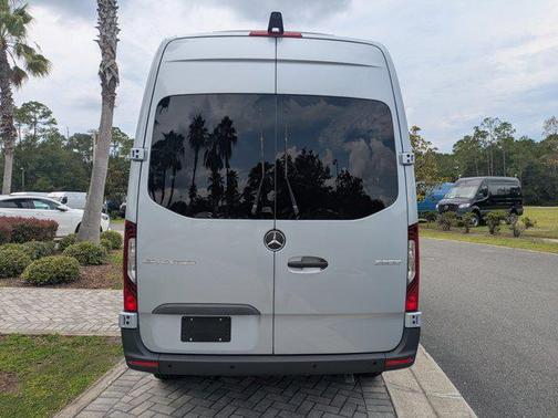 2025 Mercedes-Benz Sprinter 2500 Standard Roof