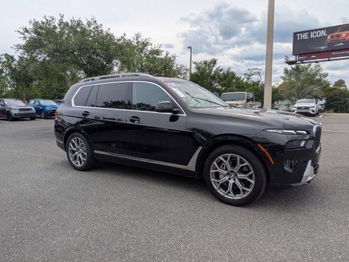 Black Sapphire Metallic 2025 BMW X7 xDrive40i