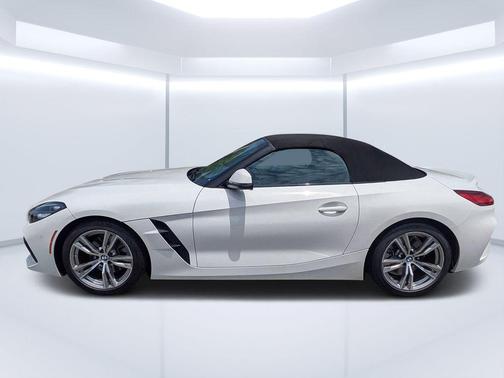 Alpine White 2026 BMW Z4 sDrive30i