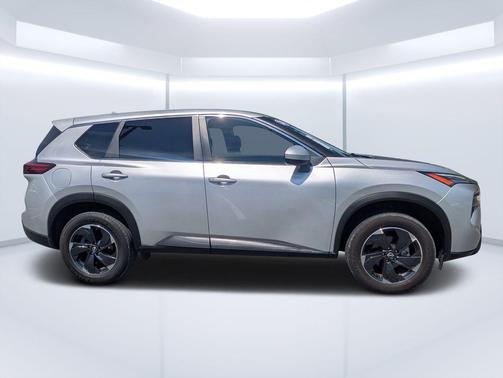 Brilliant Silver Metallic 2024 Nissan Rogue SV