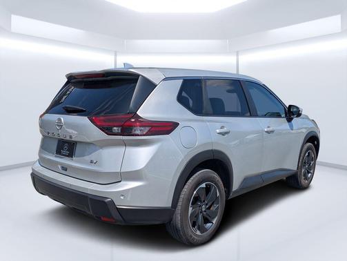 Brilliant Silver Metallic 2024 Nissan Rogue SV