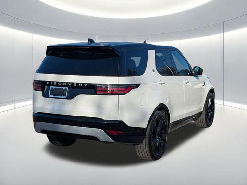 Fuji White 2025 Land Rover Discovery P360 Metropolitan Edition
