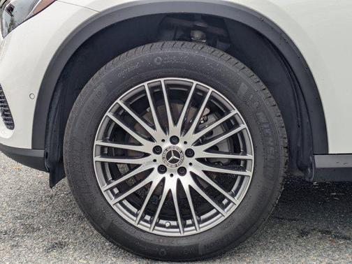 2025 Mercedes-Benz GLC 300 4MATIC