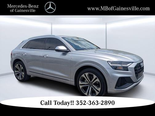 Florett Silver Metallic 2022 Audi Q8 55 Premium Plus
