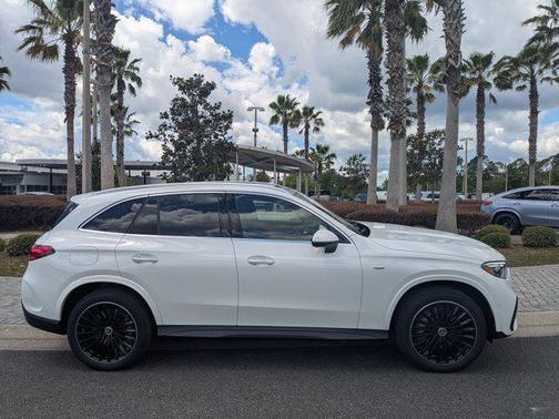 2025 Mercedes-Benz GLC 350e Base