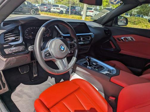 Alpine White 2022 BMW Z4 M40i