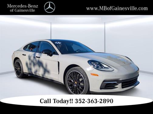 2018 Porsche Panamera 4S