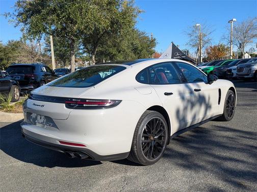 2018 Porsche Panamera 4S