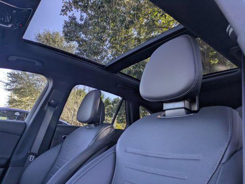 2026 Mercedes-Benz GLC 300 Base