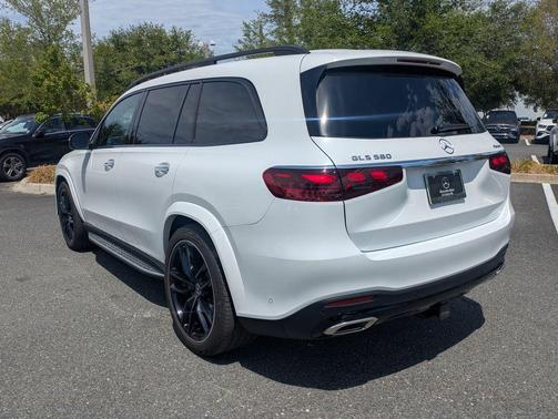 MANUFAKTUR Moonlight White Metallic 2026 Mercedes-Benz GLS 580 4MATIC