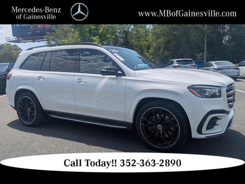 MANUFAKTUR Moonlight White Metallic 2026 Mercedes-Benz GLS 580 4MATIC