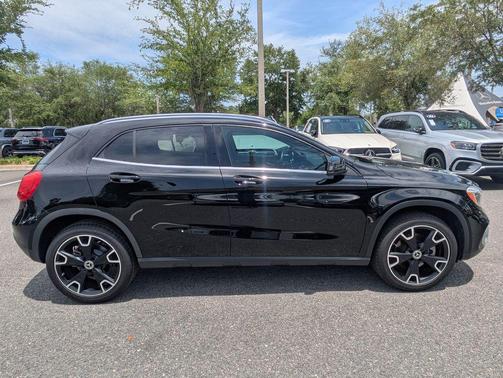 Night Black 2018 Mercedes-Benz GLA 250 Base