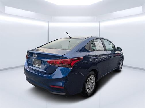 2022 Hyundai Accent SE