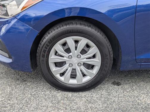 2022 Hyundai Accent SE