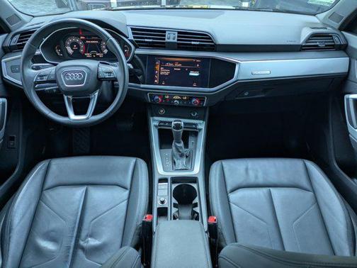 2021 Audi Q3 45 S line Premium