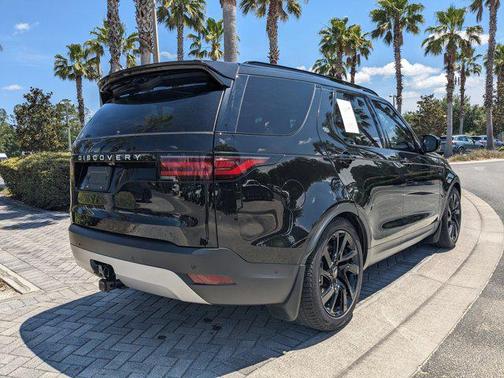 2024 Land Rover Discovery P300 S