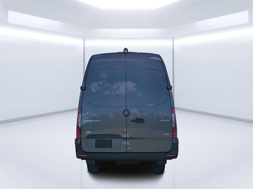 2025 Mercedes-Benz Sprinter 2500 High Roof