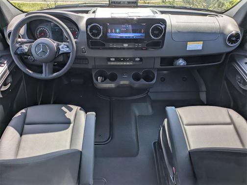 2025 Mercedes-Benz Sprinter 2500 High Roof