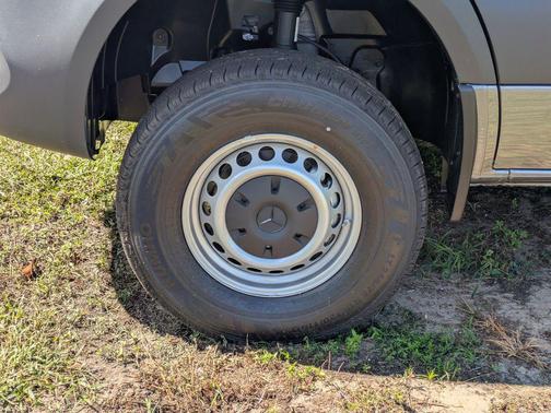 2025 Mercedes-Benz Sprinter 2500 High Roof