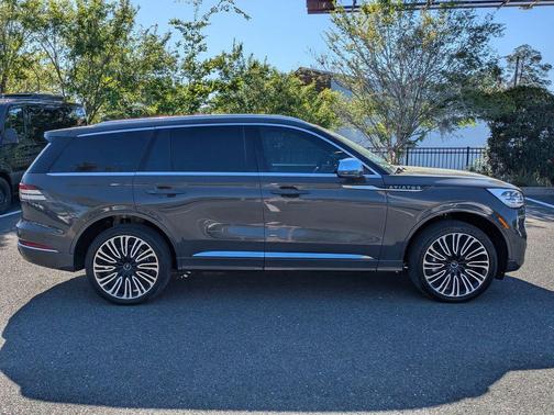 CHROMA CAVIAR DARK GRAY 2021 Lincoln Aviator Black Label AWD