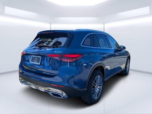 2026 Mercedes-Benz GLC 300 4MATIC