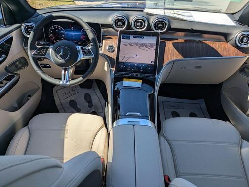 2026 Mercedes-Benz GLC 300 4MATIC