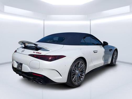 MANUFAKTUR Moonlight White Metallic 2026 Mercedes-Benz AMG SL 63 Base