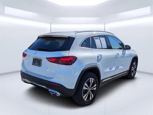 2025 Mercedes-Benz GLA 250 4MATIC