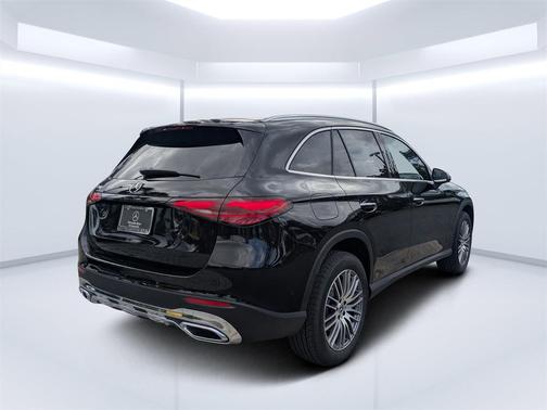 2026 Mercedes-Benz GLC 300 Base
