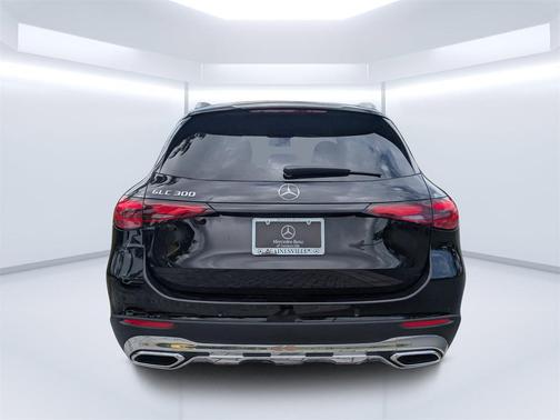 2026 Mercedes-Benz GLC 300 Base
