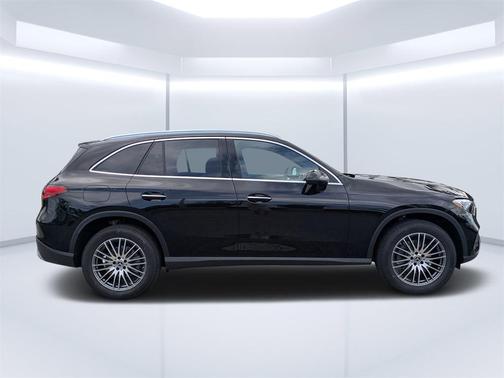 2026 Mercedes-Benz GLC 300 Base