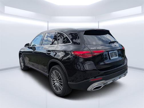 2026 Mercedes-Benz GLC 300 Base