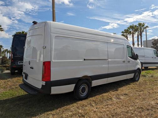 2025 Mercedes-Benz Sprinter 2500 High Roof